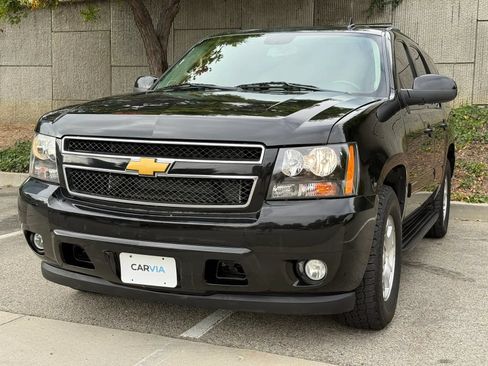 Used 2013 Chevrolet Tahoe LT RWD image 3