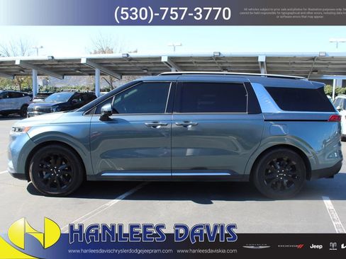 Used 2022 Kia Carnival SX image 2