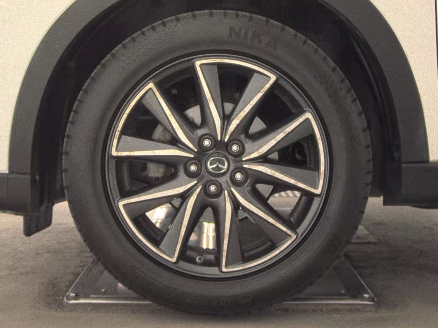 Used 2018 MAZDA CX-5 Touring FWD image 5
