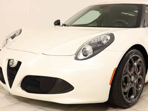 Used 2015 Alfa Romeo 4C Base w/ Leather Interior Group image 26