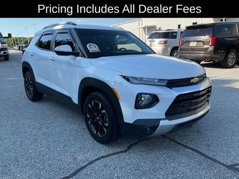 Used 2023 Chevrolet TrailBlazer LT FWD image 3