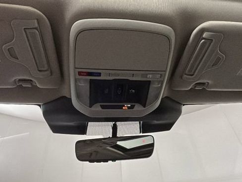 Used 2023 Subaru Forester Premium AWD/4WD image 25