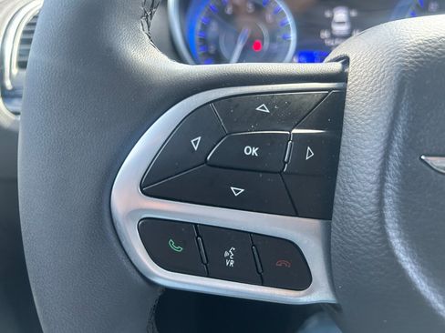 Used 2023 Chrysler 300 Touring image 24