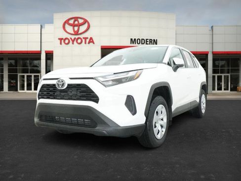 New 2025 Toyota RAV4 LE image 4
