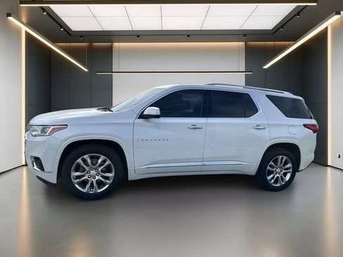 Used 2021 Chevrolet Traverse High Country AWD/4WD image 2