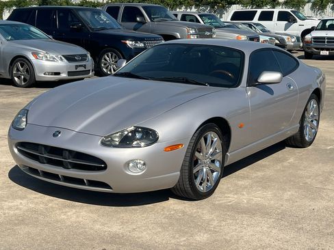 Used 2006 Jaguar XK8 Coupe image 48