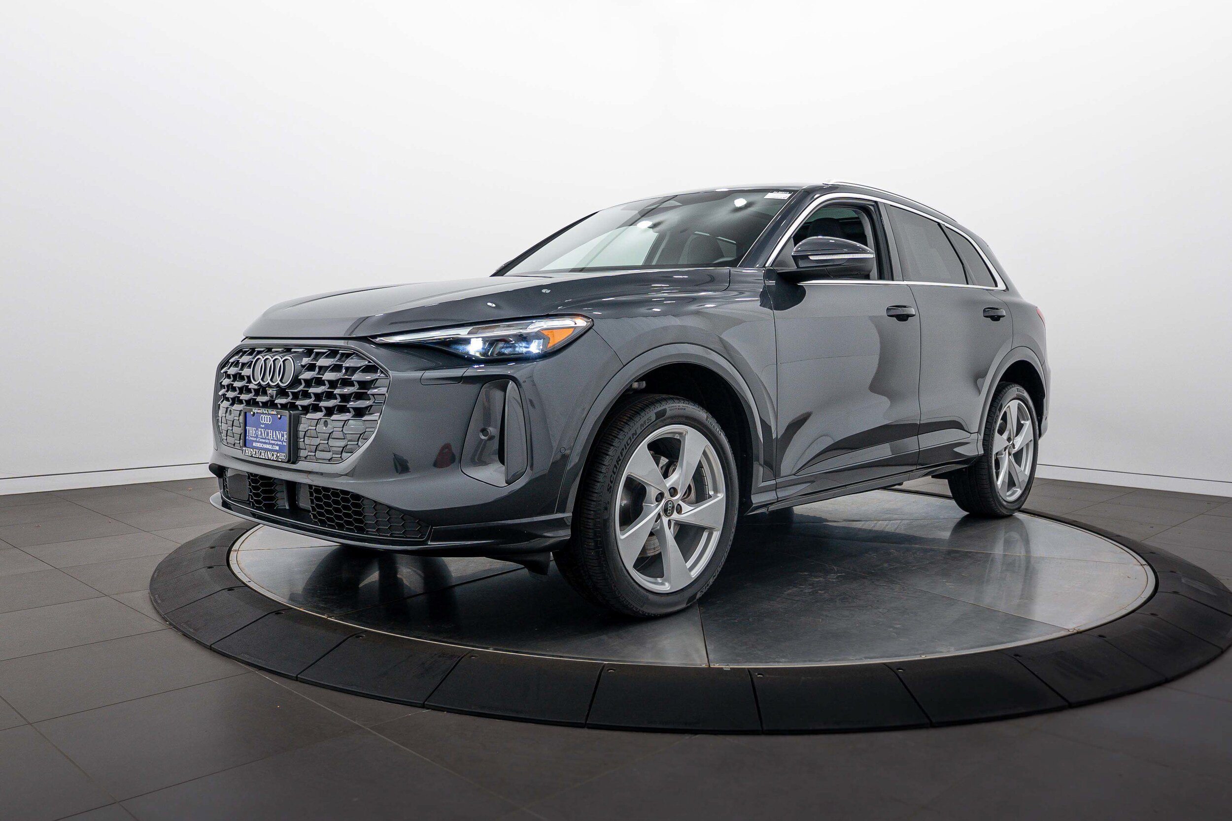 Used 2025 Audi Q5 Premium Plus AWD/4WD image 6