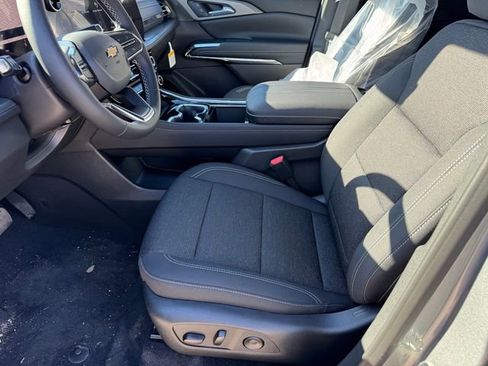 New 2026 Chevrolet Traverse LT w/ Driver Confidence Package image 11