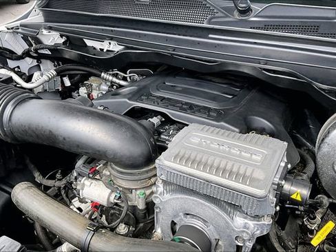Used 2022 RAM 1500 Laramie AWD/4WD image 34
