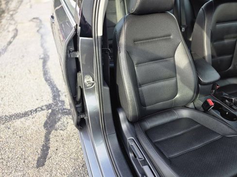 Used 2017 Volkswagen Jetta SE image 25