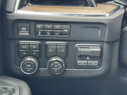 New 2026 Chevrolet Tahoe High Country image 28