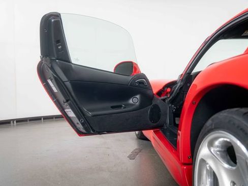 Used 2002 Dodge Viper GTS RWD image 13