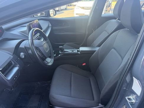 Used 2024 Toyota Prius LE FWD image 12