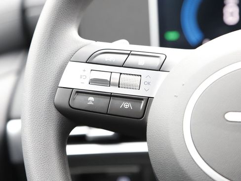 New 2026 Hyundai Tucson Blue SE image 18