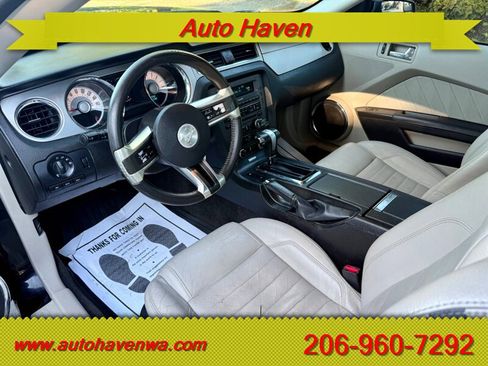 Used 2011 Ford Mustang GT Premium RWD image 9