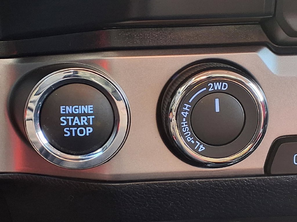 Used 2023 Toyota Tacoma SR5 w/ Technology Package AWD/4WD image 4
