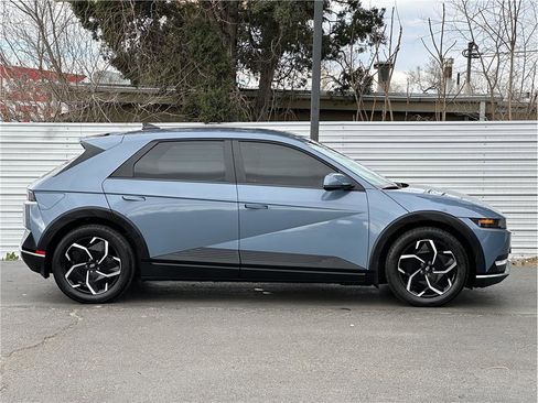 Used 2024 Hyundai Ioniq 5 SE image 9