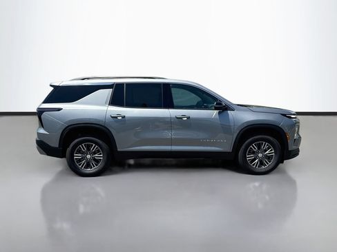 Used 2026 Chevrolet Traverse LT w/ Driver Confidence Package FWD image 9
