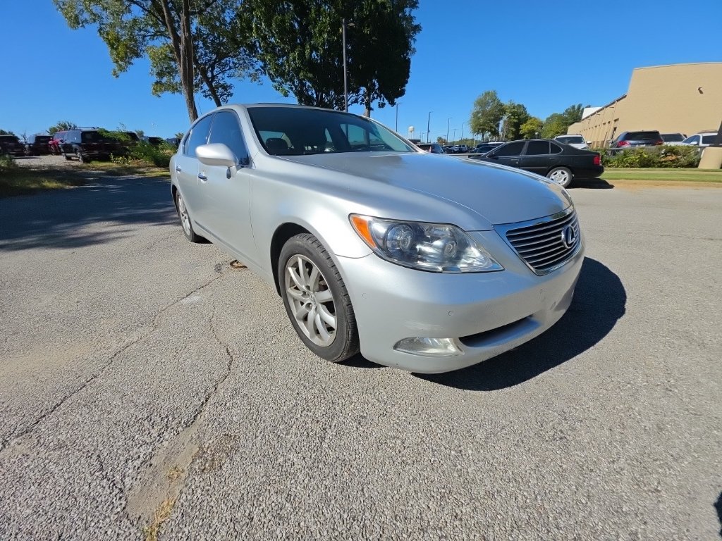 Used 2008 Lexus LS 460 RWD image 3