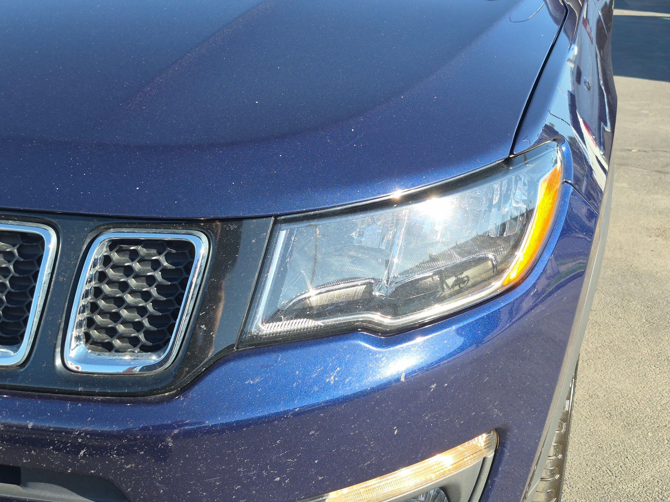 Used 2020 Jeep Compass Latitude w/ Cold Weather Group AWD/4WD image 12