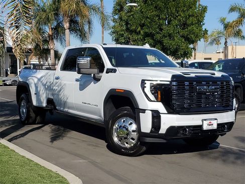 New 2026 GMC Sierra 3500 Denali Ultimate image 1