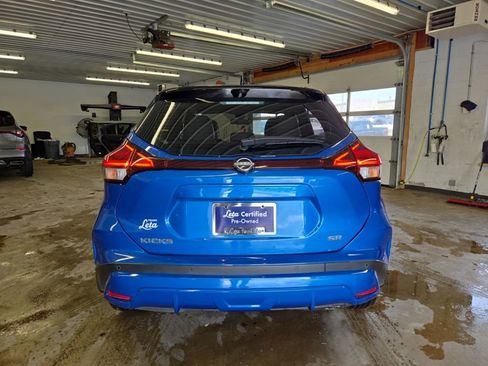 Used 2023 Nissan Kicks SR w/ SR Premium Package FWD image 4
