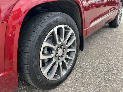 Used 2023 GMC Acadia Denali w/ Denali Ultimate Package image 33