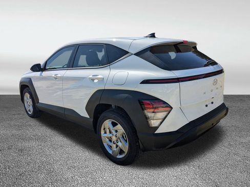 New 2026 Hyundai Kona SE image 6