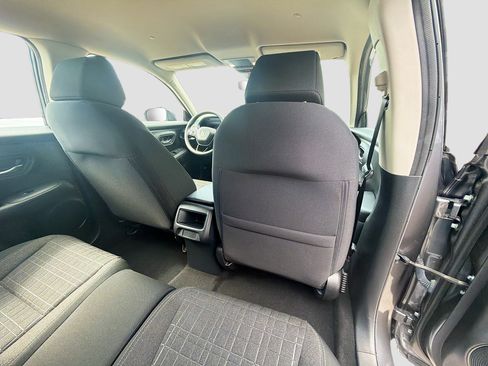 Certified 2023 Honda HR-V LX image 28