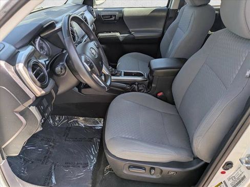 Used 2021 Toyota Tacoma SR5 AWD/4WD image 15