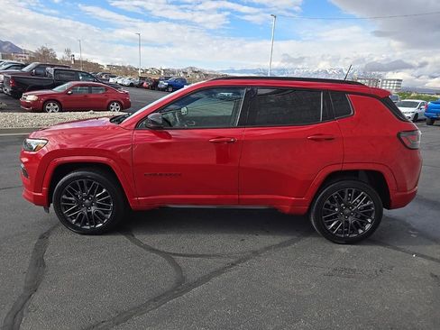 Used 2022 Jeep Compass Limited w/ (RED) Package image 8
