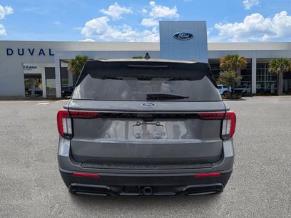 New 2025 Ford Explorer ST-Line w/ Premium Package