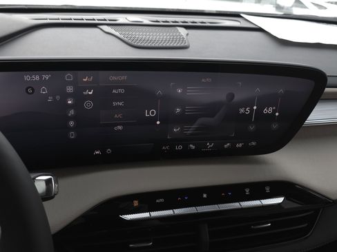 New 2026 Buick Enclave Preferred w/ Power Package FWD image 19