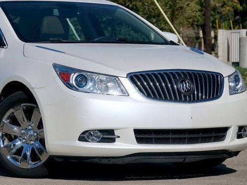 Used 2013 Buick LaCrosse Premium w/ Driver Confidence Package image 2