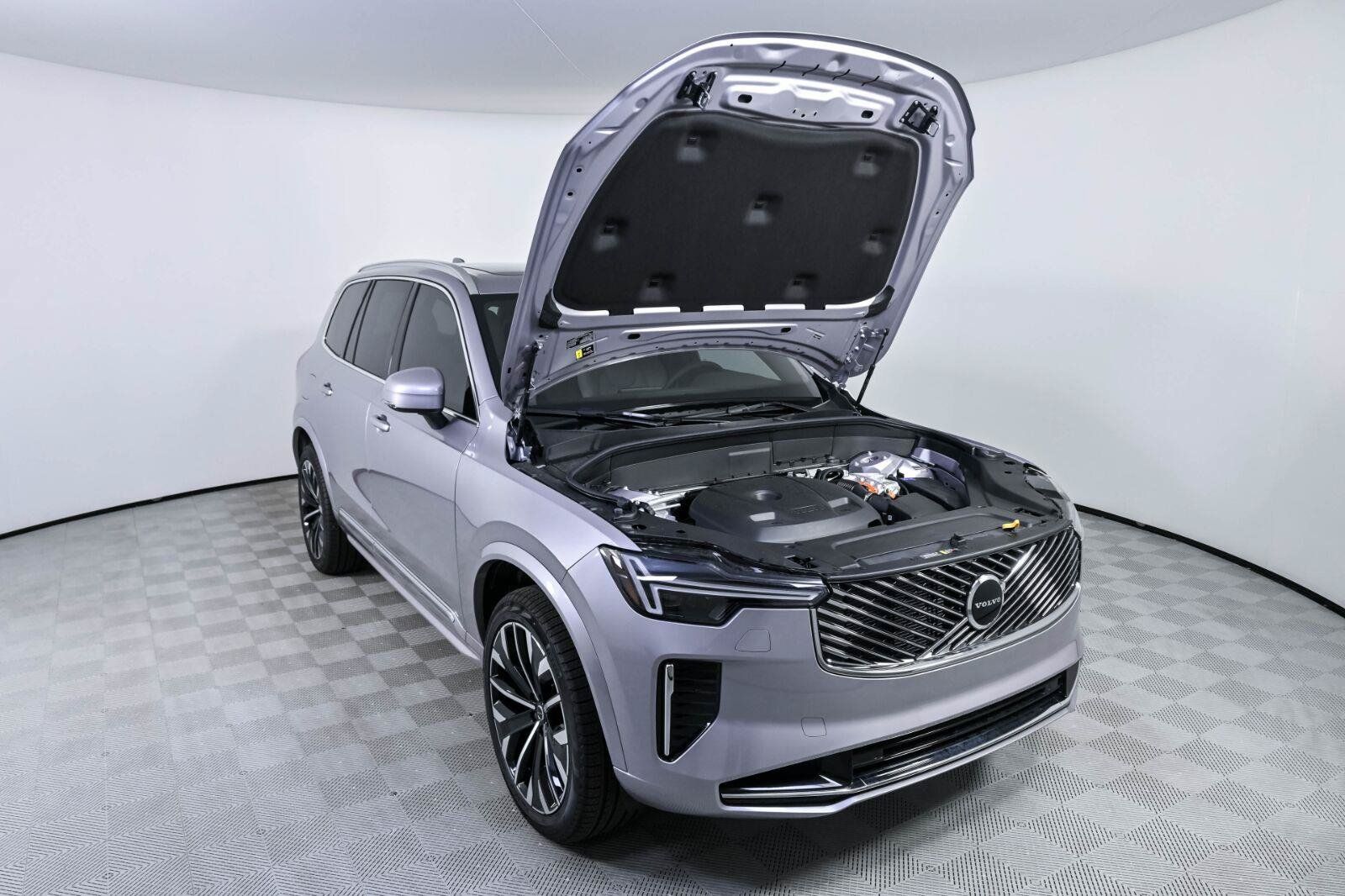 New 2026 Volvo XC90 T8 Core w/ Protection Package Premier AWD/4WD image 33