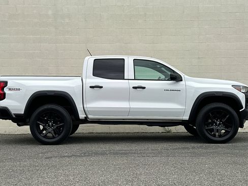 Certified 2023 Chevrolet Colorado Trail Boss w/ Advanced Trailering Package AWD/4WD image 3