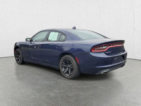 Used 2015 Dodge Charger SXT RWD image 5