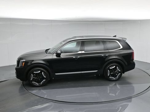 Used 2024 Kia Telluride S FWD image 47
