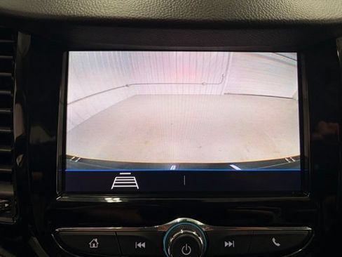 Used 2021 Chevrolet Trax LT AWD/4WD image 17