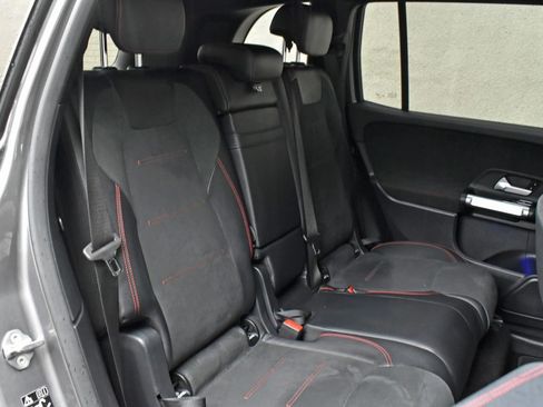 Used 2022 Mercedes-Benz EQB 300 4MATIC image 15