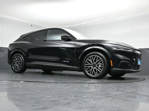 Certified 2025 Ford Mustang Mach-E Premium AWD/4WD image 36