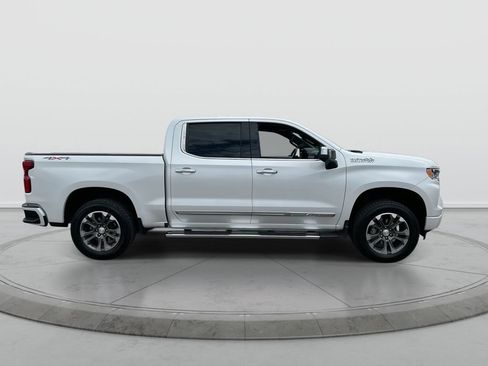 Used 2023 Chevrolet Silverado 1500 High Country AWD/4WD image 9