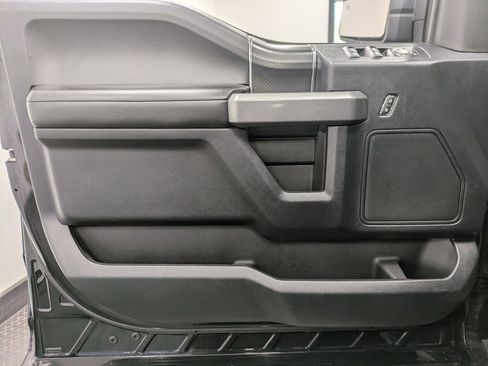 Used 2018 Ford F150 XLT w/ Equipment Group 302A Luxury AWD/4WD image 8