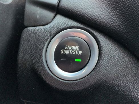 Used 2021 Chevrolet Equinox LT FWD image 27