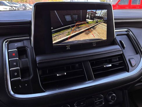 Used 2024 Chevrolet Suburban RST image 18