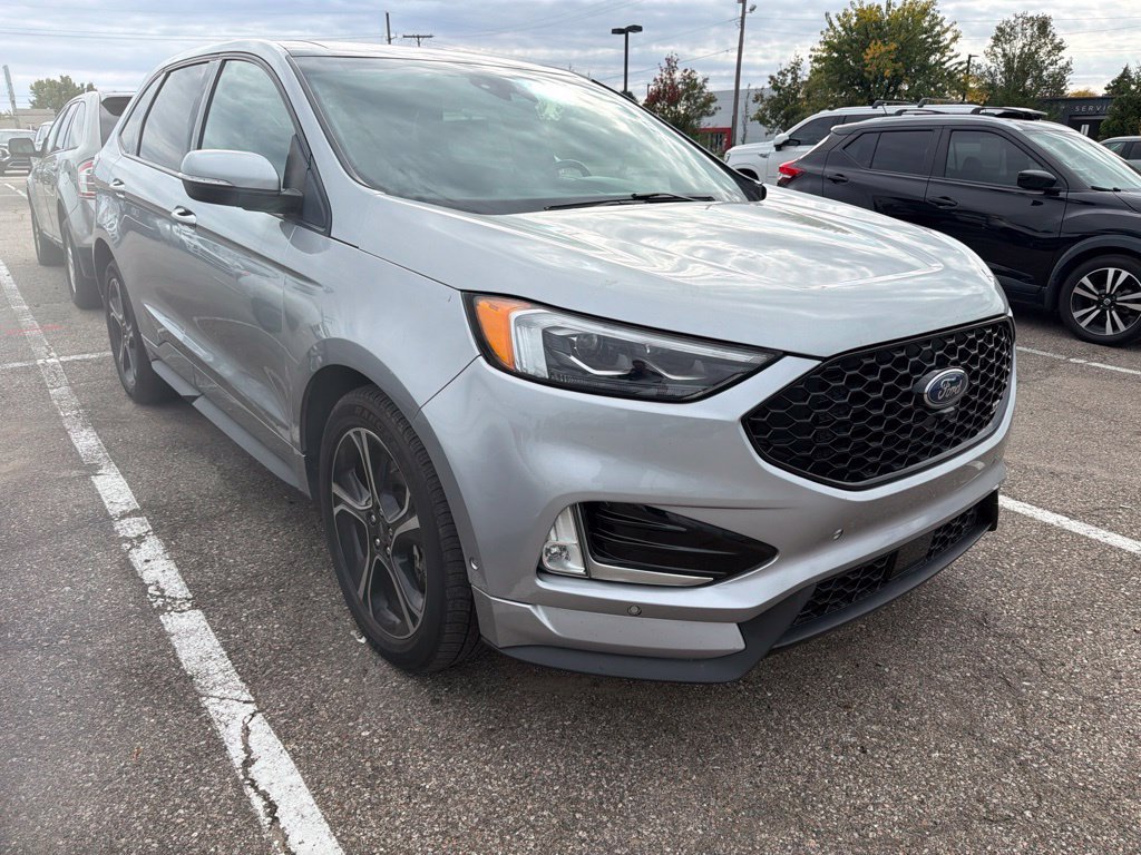 Used 2020 Ford Edge ST w/ Equipment Group 401A AWD/4WD image 3