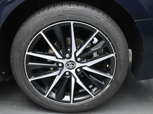 Used 2022 Toyota Camry SE FWD image 18