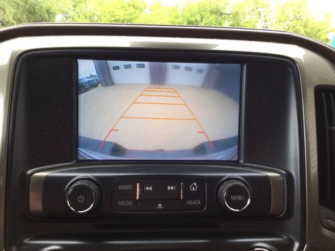 Used 2017 Chevrolet Silverado 1500 High Country image 10