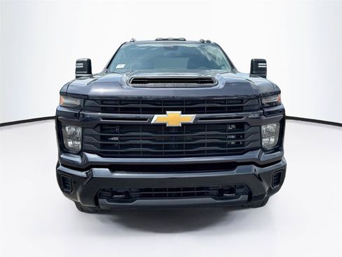 Used 2024 Chevrolet Silverado 2500 Custom w/ Custom Value Package AWD/4WD image 19