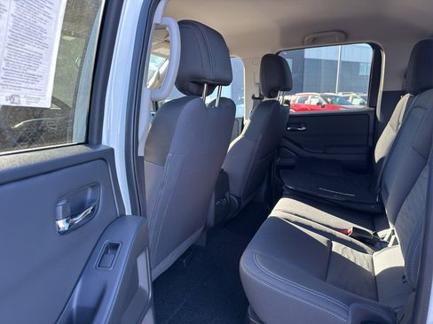 Certified 2024 Nissan Frontier SV w/ Hardbody Edition image 29